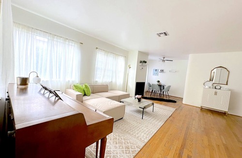 Tri-West House | Charming Home in Heart of WeHo Walking Distance from Coffee Shops and Bars