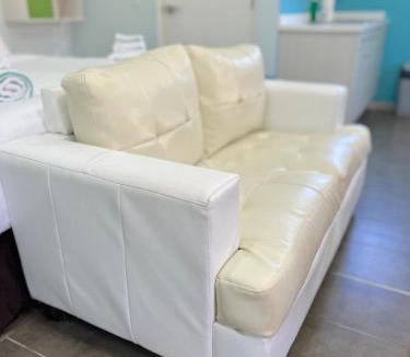 Gold Coast Apartment | Charming Studio Sleeps 4 in Esmeralda Noord