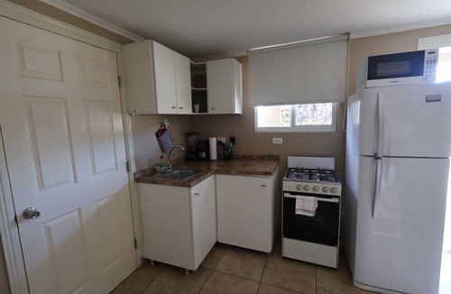 Tanki Leendert Apartment | Chic 1-bedroom apartment with WiFi, AC in phenomenal Tankilendert