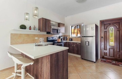 Gold Coast Apartment | Chic Lux Resort 2BR Condo - Casita Suerte by Bocobay