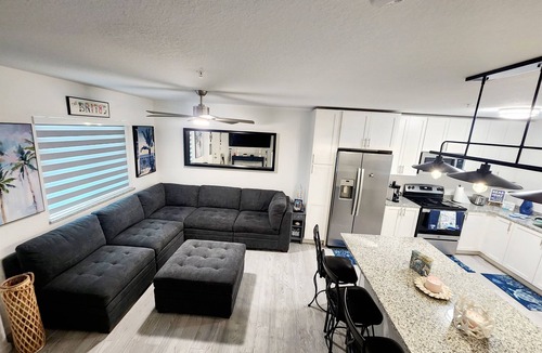 Marathon Condo | Coastal Isle Escape- 1 bedroom condo at Ocean Isles with olypic size pool