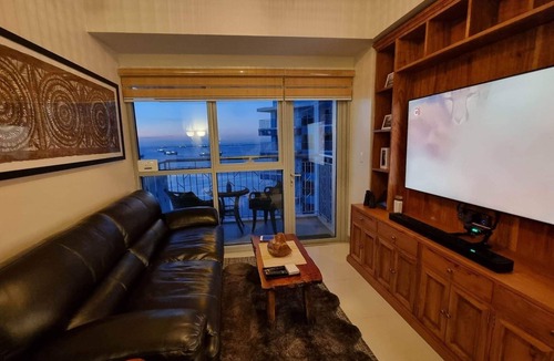 Tambo Condo | Condo by the Bay