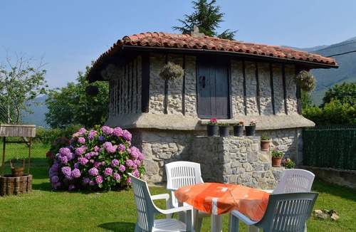 Obaya Cottage | Cottage located between the Asturian coast Colunga and the Sierra del Sueve.