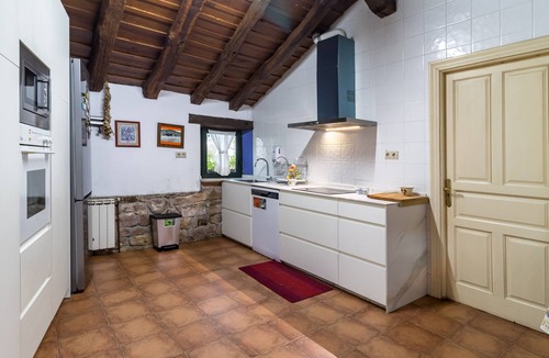 Hermandad de Campoo de Suso House | Country House 'La Casona De Barrio' with Mountain View, Private Pool and Wi-Fi