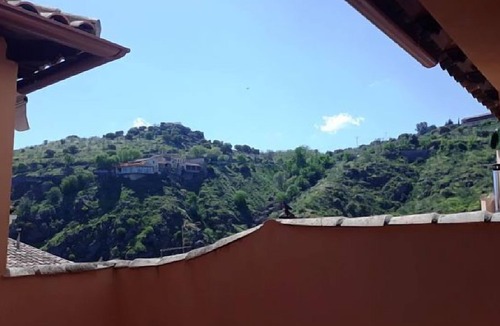 Toledo City Center Apartment | Courtyard Housein Edif. Toledo Magico for 7 people.