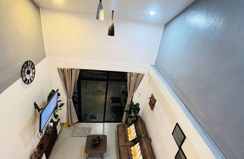 Angeles City Apartment | Cozy 1-bedroom apartment in peaceful Magalang with AC