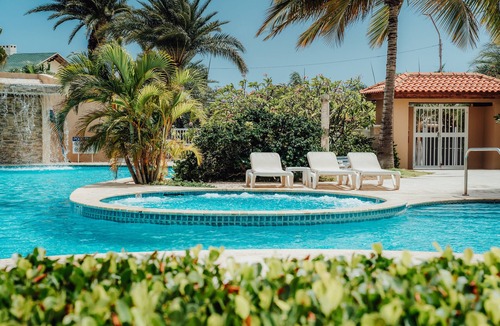 Oranjestad-West Condo | COZY EAGLE BEACH VIEW CONDO