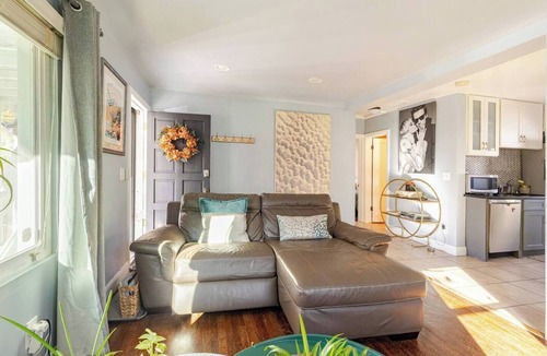 Salt Lake City House | Cozy Millcreek Bungalow Spa Bath Great for Extended Stays Pet-Friendly