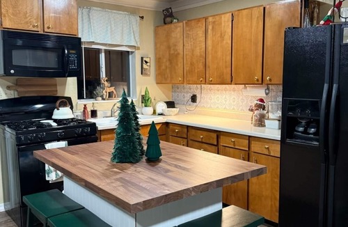 Midway Cabin | Cozy, secluded forest 6-bdrm Mountain cabin near Park City, Golf course, Crater