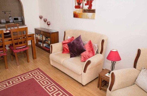 Vista de los Angeles-Rumina Apartment | Cozy south facing apartment