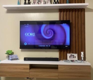 San Dionisio Apartment | Cozy studio unit 10mins from Airport 20mins from US Embassy across SM Sucat