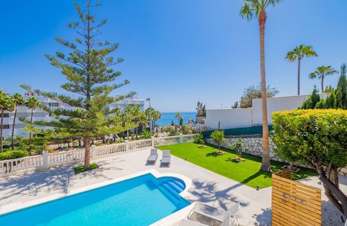Benalmadena Costa Villa | Cubo's Beach Front Villa Benalmadena/close to beach/private pool/air conditioning