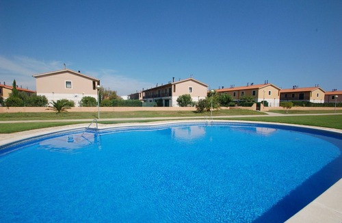 Mas Pinell House | Daró 3D 35 - 150m from the beach, corner house and pool