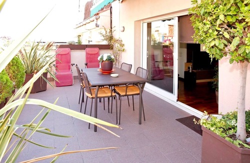 El Putget i Farro Apartment | Design Duplex Penthouse in Barcelona's Zona Alta