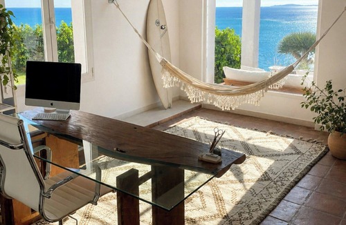 Cabrita House | Design villa between two seas and calm