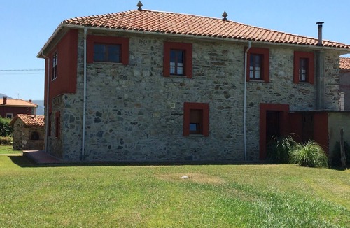 San Pedro de la Ribera House | Detached house, parking and farm