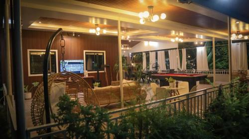Bacolor House | Di Bella Cabin Private Resort