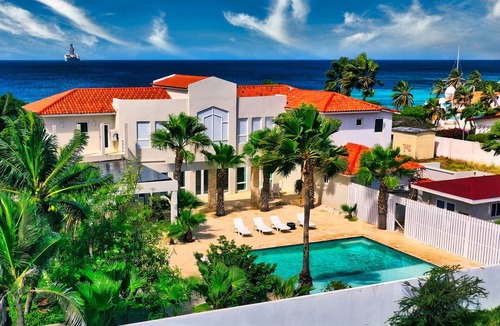 Malmok Villa | DIRECT OCEAN FRONT Villa w/Private Pool! Boca Catalina MALMOK!