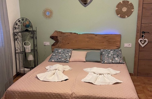 Darnius Bed & Breakfast | Douce Pose