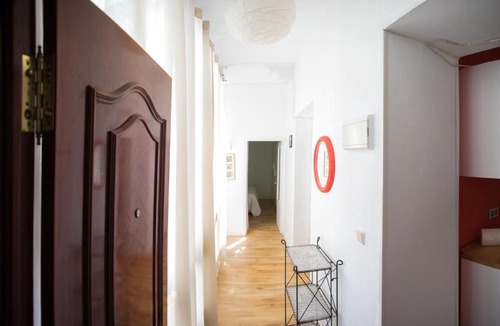 Old Town Apartment | El Camerino del Falla Basic Ha Apartment