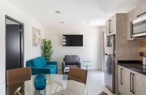 Gold Coast Apartment | Emerald 1BR APT -#E1 in Noord-Sleeps 2