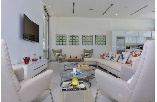 Savaneta Villa | End your days with island sunsets draped across the horizon.