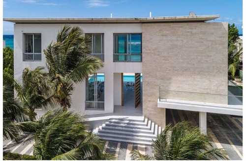 Savaneta Villa | End your days with island sunsets draped across the horizon.