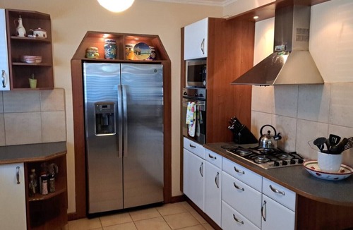 Alto Vista House | Enjoy use of a Ford Escape during your stay at the Canuku House