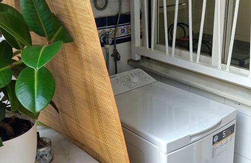 Gandia Apartment | Enjoyable 2-bedroom apartment with AC in quaint Gandia