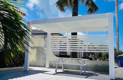 Gold Coast Apartment | Esmeralda STUDIO Vacation Rental in Noord