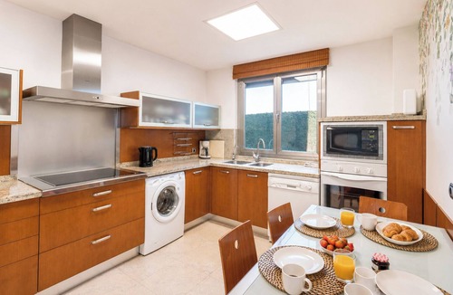 Castellanos de Moriscos Ski Chalet | Exclusive chalet! with BBQ, wine cellar, cinema and large areas to enjoy in group.