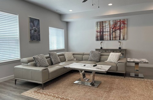 Draper Condo | Experience ski adventures nearby at our South Valley 3-bedroom Condo