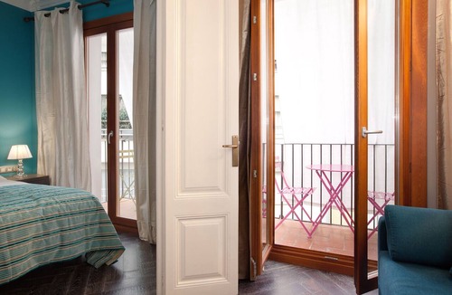 La Ribera Apartment | Exquisite Renovated Flat With Lots Of History At The Core Of Barcelona 3 BR 3BTH
