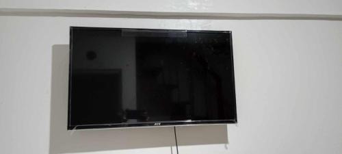 Valenzuela Hostel | Female Dormitory in BBB Marulas Valenzuela with AC & Wi-Fi Semi-Furnished