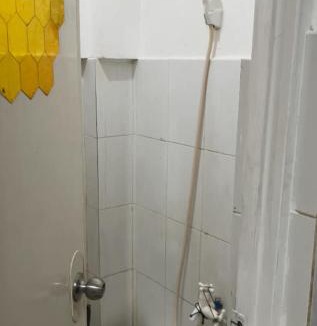 Valenzuela Hostel | Female Dormitory in BBB Marulas Valenzuela with AC & Wi-Fi Semi-Furnished