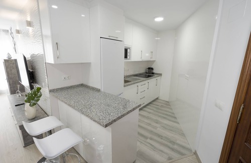 Benalmadena Costa Apartment | First line Beach, Pool, Puerto Marina.