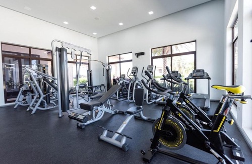 Gold Coast Apartment | Gated Community Close to Famous Beaches
