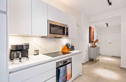 Gold Coast Villa | Gold Coast Peaceful 3BR Villa Retreat at Diamante Royale by Bocobay