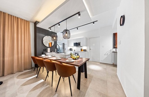 Gold Coast Villa | Gold Coast Peaceful 3BR Villa Retreat at Diamante Royale by Bocobay