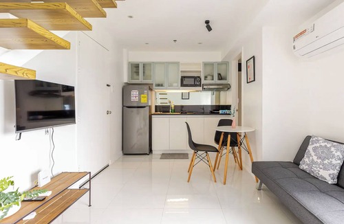 Bonifacio Global City Condo | Golf Course View 2 Bedroom Serviced Condo in Central BGC! NEAR AIRPORT 48sqm