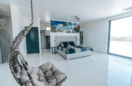 Noord Apartment | Gray Door Apartments - Adults only