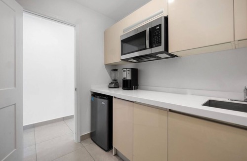 Rancho Apartment | Harbour House -Studio302S- Exclusive Studio with Balcony