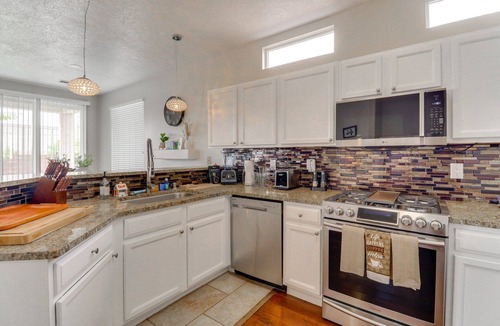 Alban Hills House | Heated Pool! Hot Tub! Volleyball court! 3-bedroom, 3-Bathroom Fabolous Home!