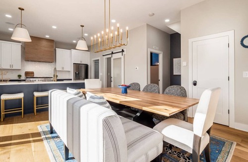 Italian Village House | High End New Build, Rooftop Hot Tub, City Views!