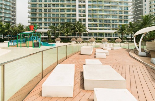 Paranaque Condo | HIGH-END SPACIOUS 2BR Condo Residential Resort Near Manila Airport