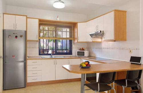 Costa Meloneras Villa | Holiday Home "Villa Bahia Meloneras" with Free Airport Transfer and Parking