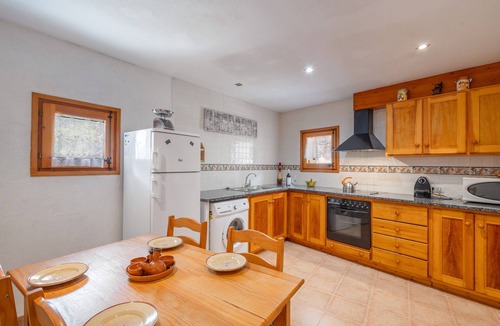 Ribes De Freser House | Holiday Home 'Cal Andreu' with Mountain Views, Private Garden and Wi-Fi