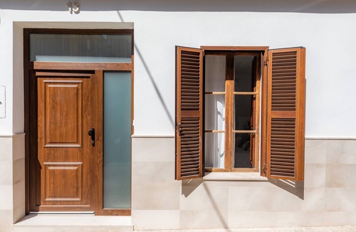 Porto Cristo House | Holiday Home "Ca Na Lola" Near the Beach with Wi-Fi, Air Conditioning & Terrace