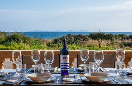 Sa Rapita House | Holiday Home 'Cas Vell Marí' with Sea View, Barbecue, Terrace & Wi-Fi