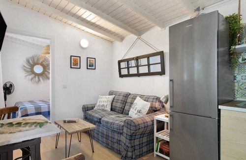 Zahora House | Holiday Home 'Tiny House La Loma' with Private Terrace and Private Garden